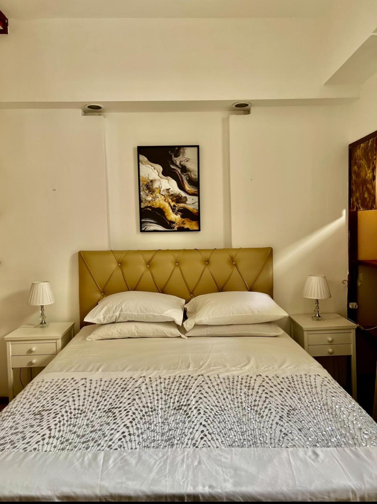 Homestay Alugo Quarto Espacoso Com Banheiro Privado Em Apartamento Em Copanema *